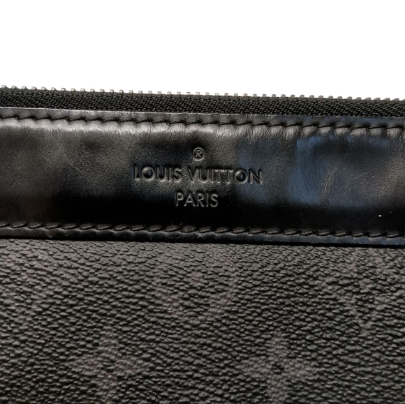 LOUIS VUITTON Monogram Eclipse Pochette Discovery Clutch Bag Black M62291 - Picture 4 of 11